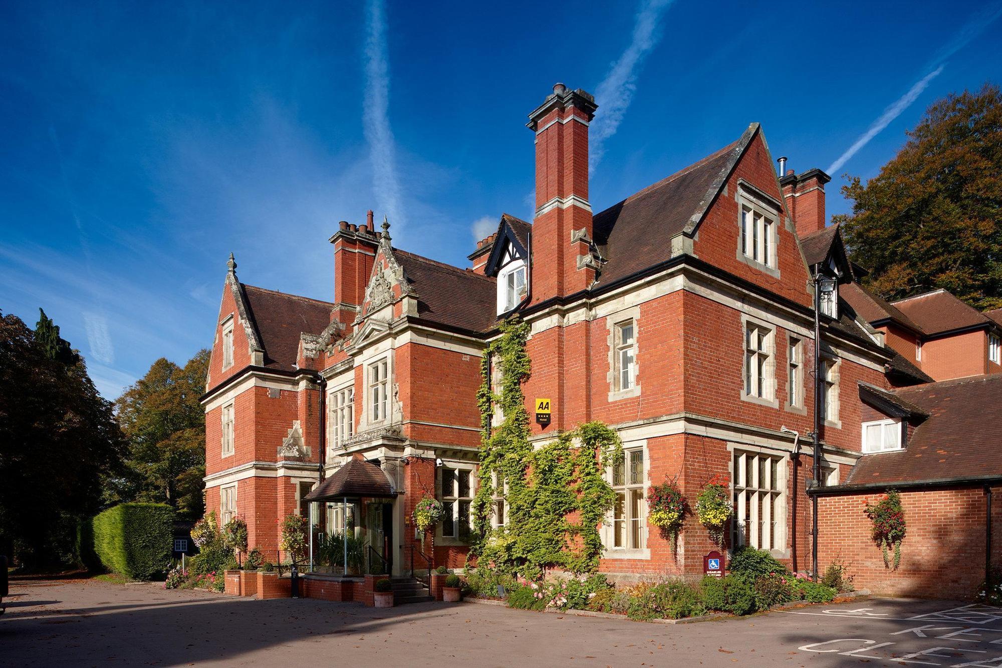 The Coed-Y-Mwstwr Hotel Бридженд Экстерьер фото