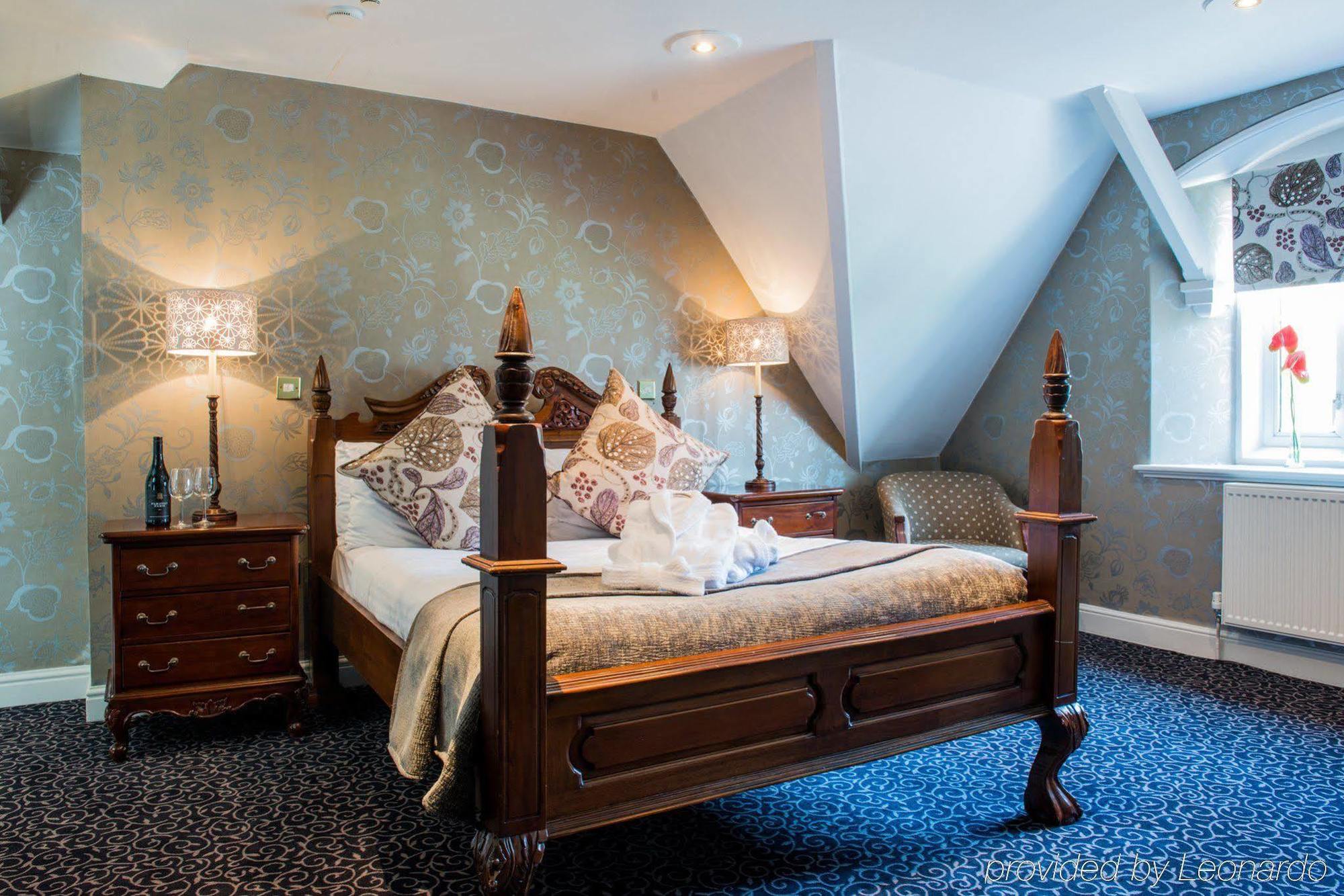 The Coed-Y-Mwstwr Hotel Бридженд Экстерьер фото